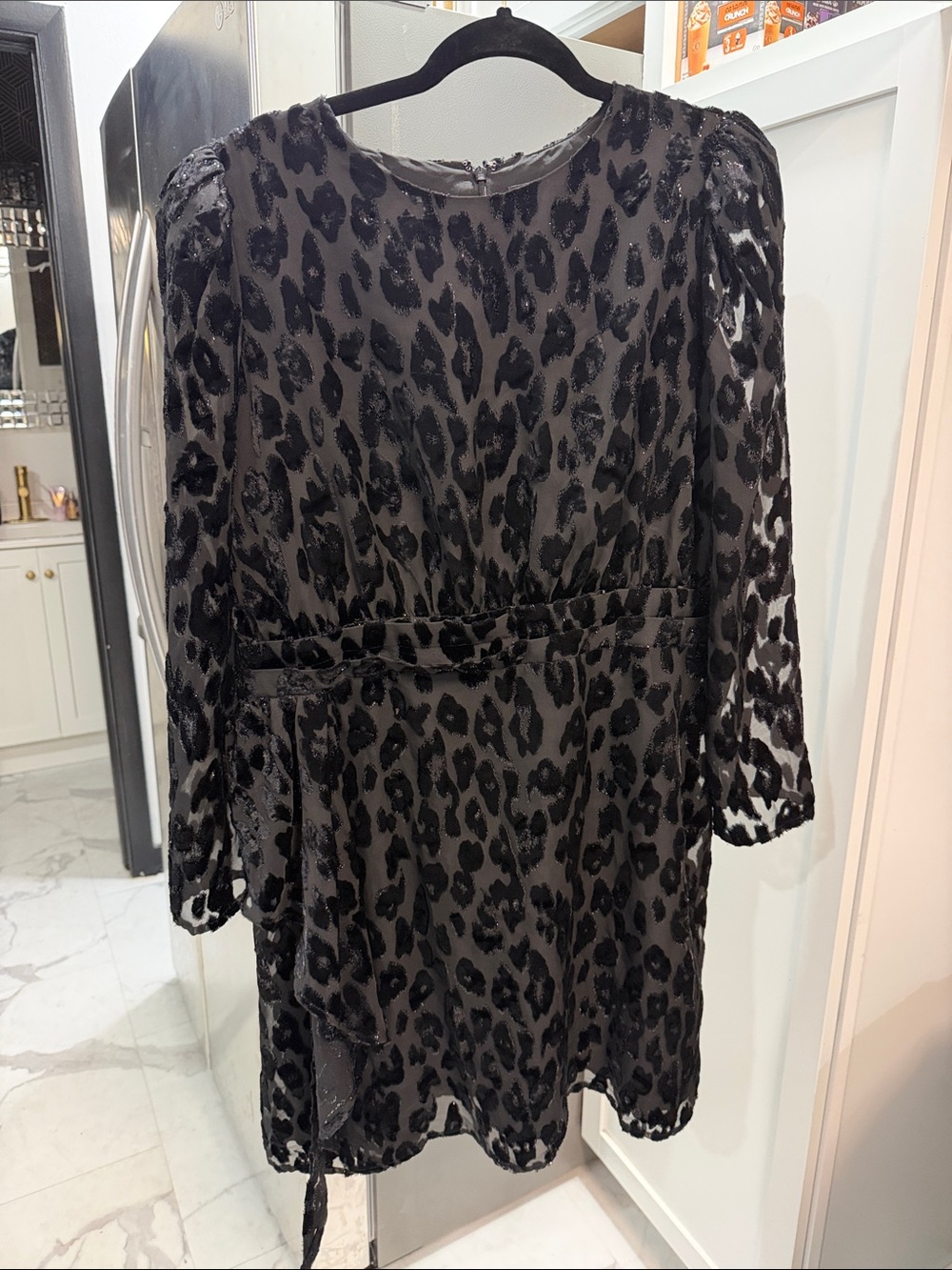 EXPRESS Black Leopard-Print Long Sleeve Women’s Dress